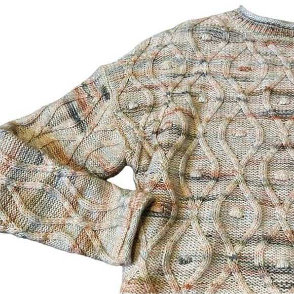 Universal Thread Women’s Sweater - Picture 6 of 6